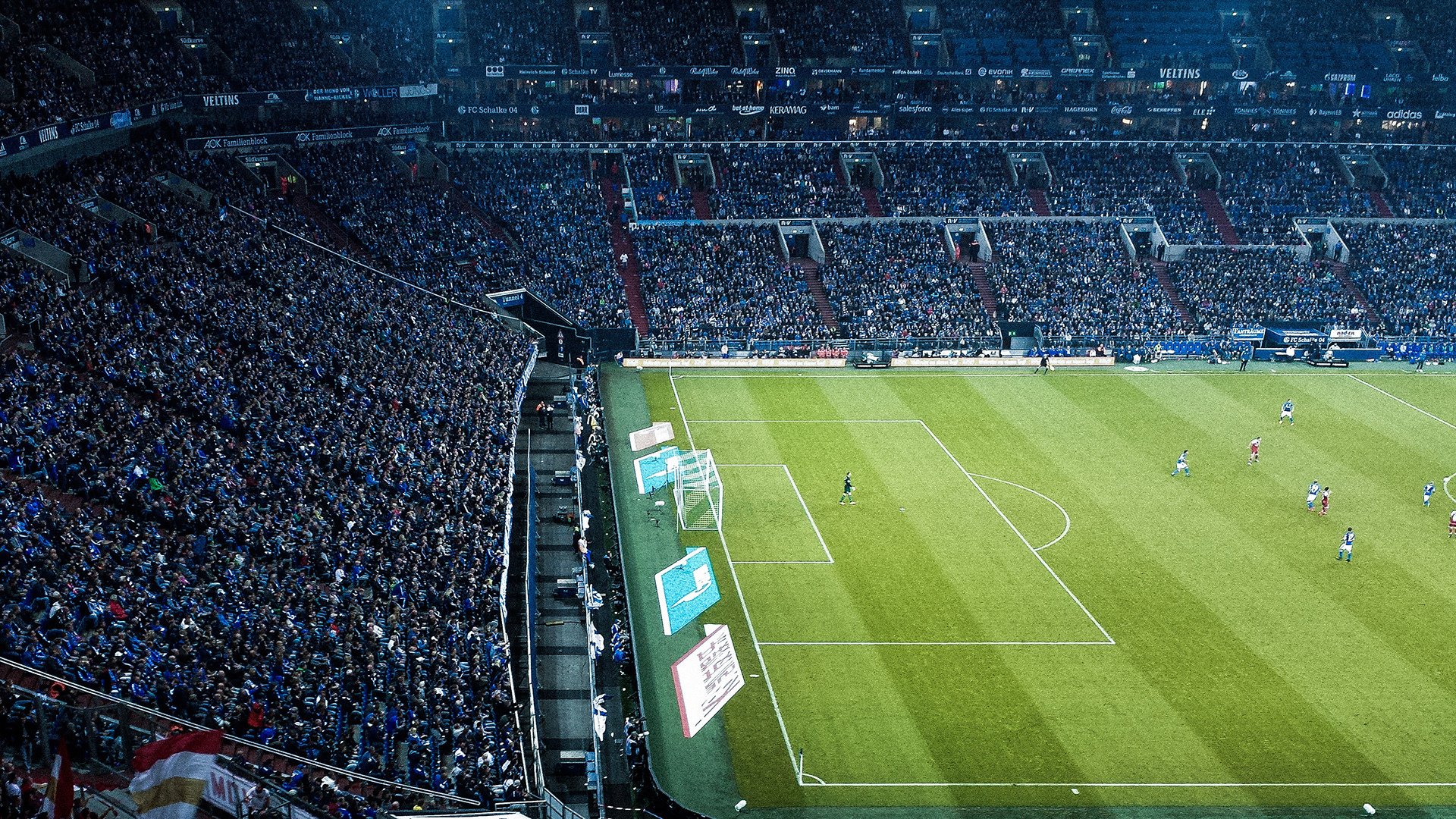 九游体育入口-中国足球探索赛事与传统文化融合提升本土认同，中外足球文化