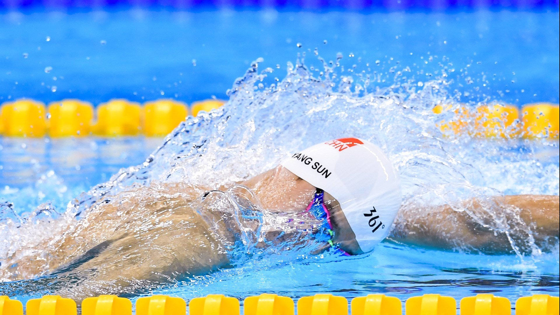 冲浪比赛惊险刺激 海浪中的英雄，冲浪大赛